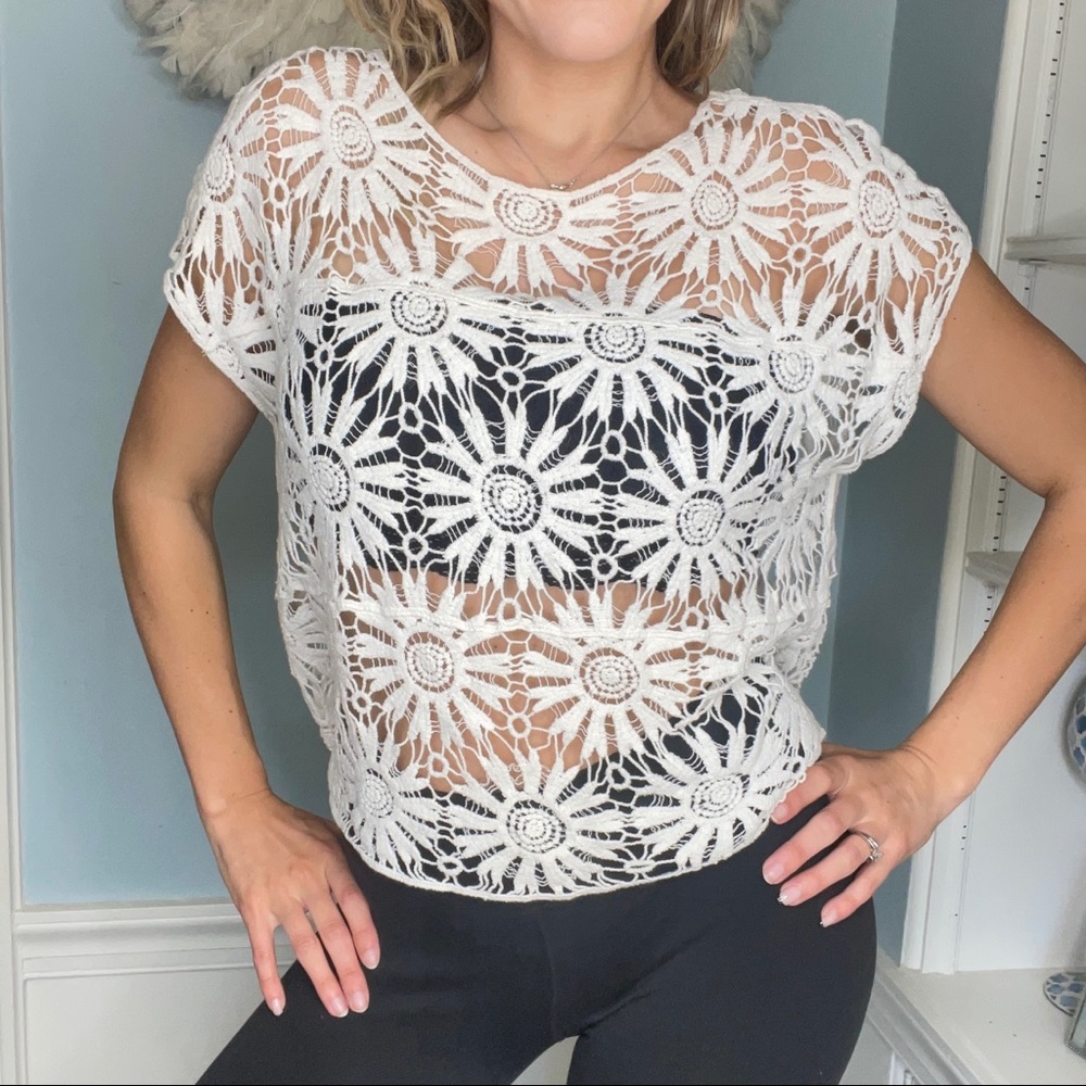 BoHo Crochet Summer Flower Embroidered Top Medium/Large